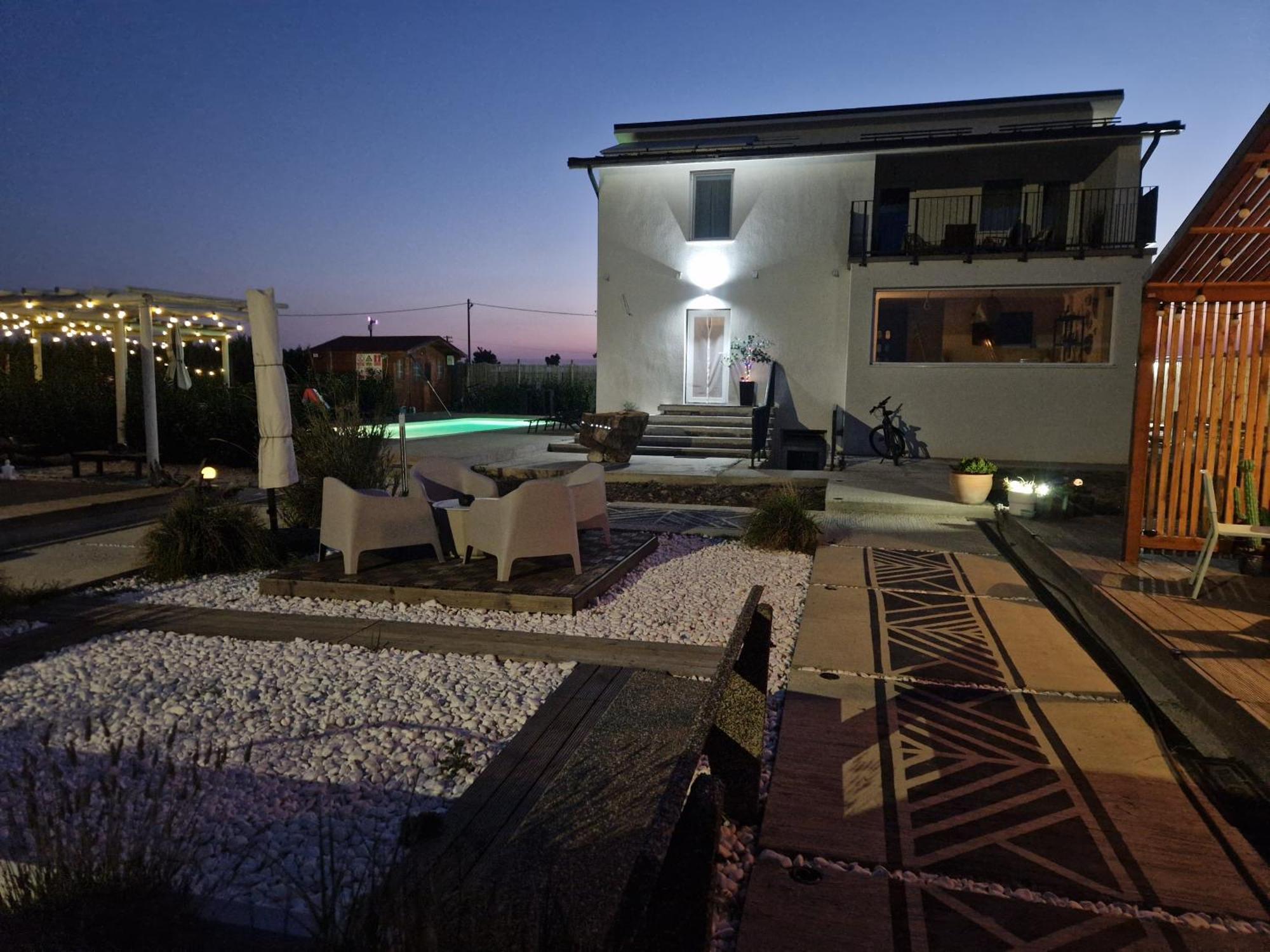 Maison Du Golf Костинешти Экстерьер фото